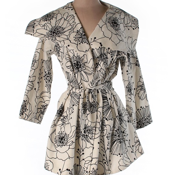 Anna Sui Jackets & Blazers - ANNA SUI for Anthropologie “April Showers Trench Coat” w/ black dahlias